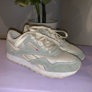 Reebok Sneakers